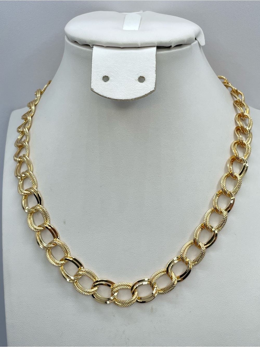 Stainless Steel Gold Chain Link Necklace Modern Minimalist Statement Classic